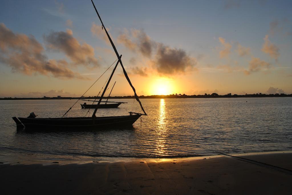 Shella White House Bed & Breakfast Lamu Exterior photo