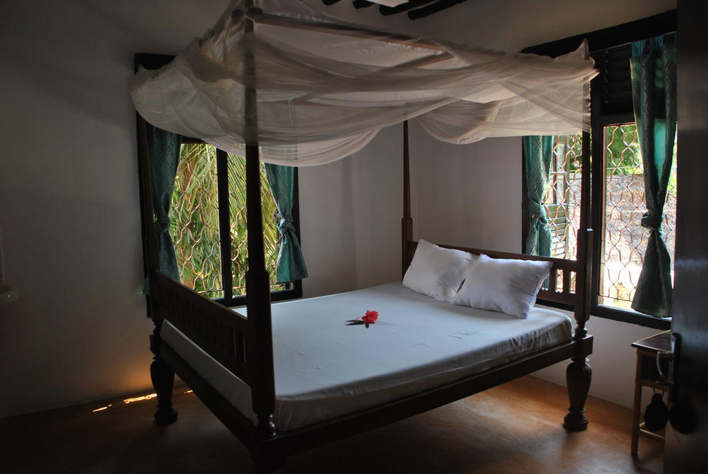 Shella White House Bed & Breakfast Lamu Exterior photo